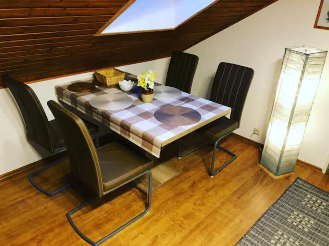 Ferienwohnung Am Bodensee - 2023 Neu Renoviert! Meersburg Exterior foto